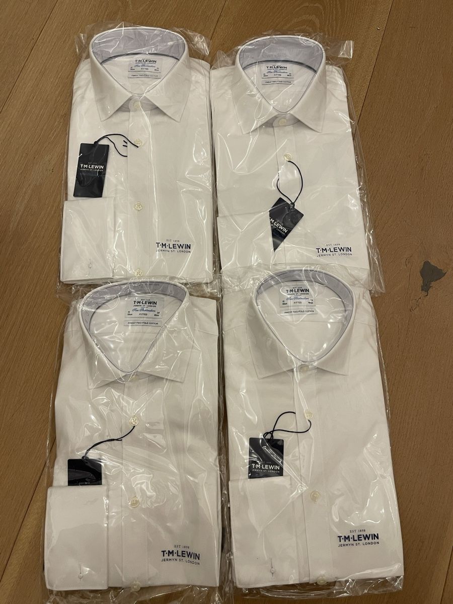 Camicie: Four T.M. Lewin shirts, brand new in packaging – Nuovo e nell'imballaggio originale da Stäfa venduto da sun_979v