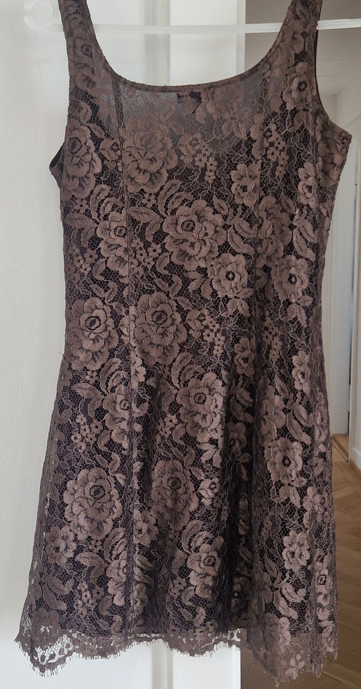 Kookai Kleider: Kleid aus Spitze – Gebraucht aus Küsnacht ZH von 2011_ 5