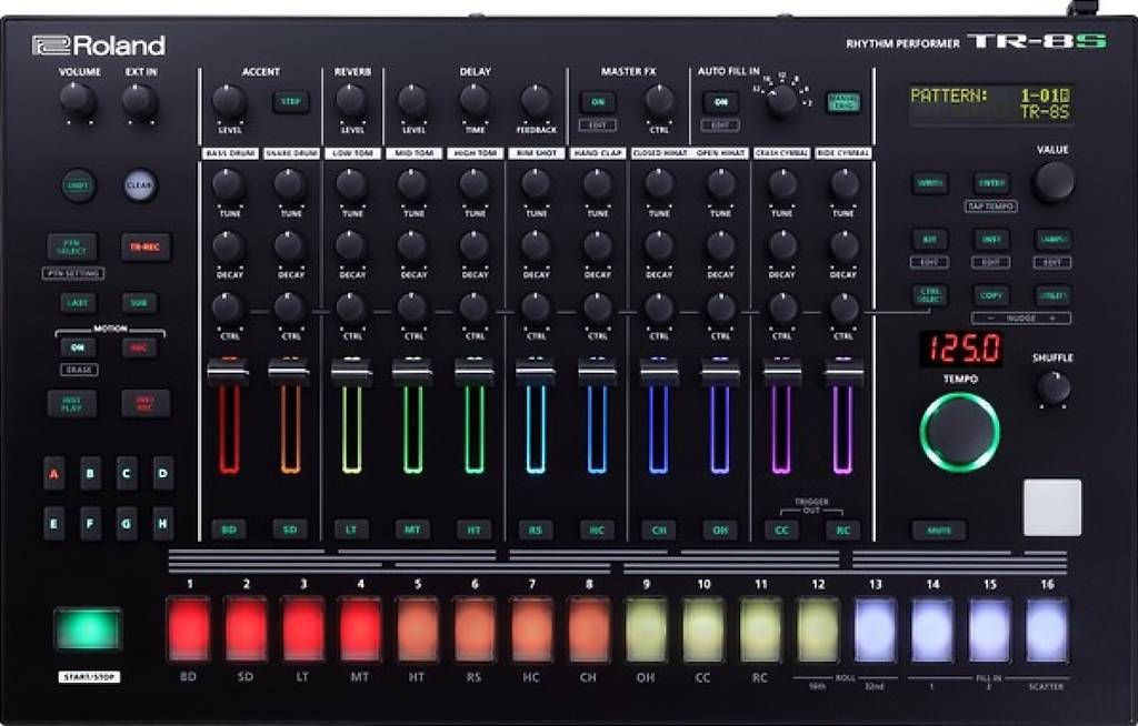 Strumenti musicali: Roland TR-8S Rhythm Composer Drum Machine – Usato da Basel venduto da gil_g8bl 3