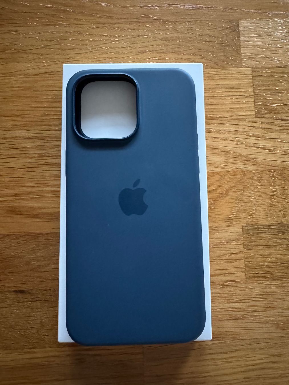 Apple Cover & Protezioni schermo: iPhone 15 Pro Max Silikon Case Sturmblau – Nuovo (secondo la descrizione) da Allschwil venduto da KShing 1