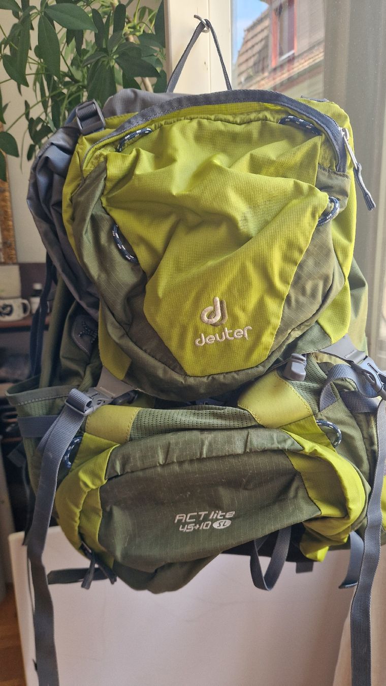 Deuter Rucksäcke: Deuter Rucksack ACT Lite 45+10 – Gebraucht aus Zürich von vanessa_A 1