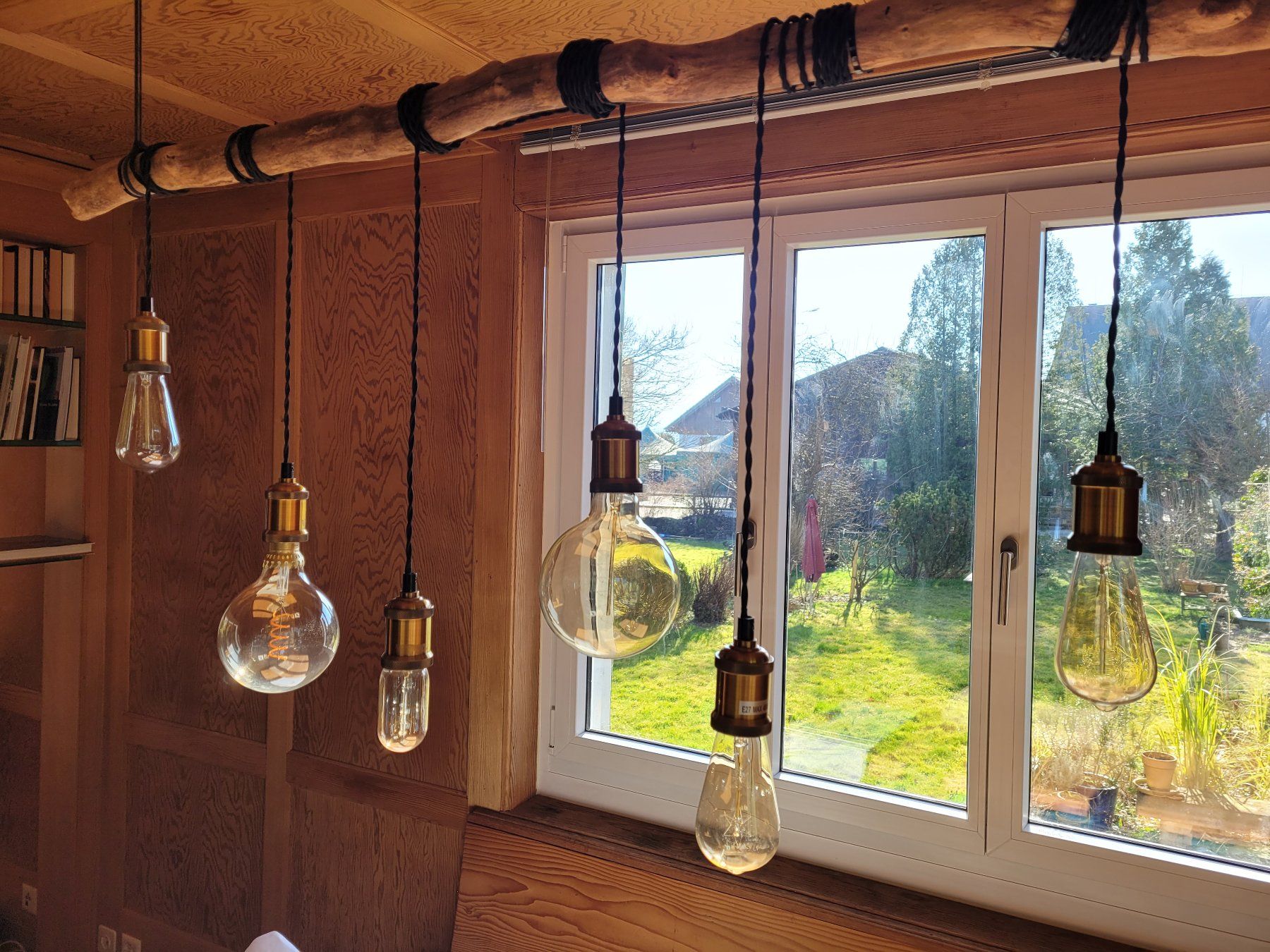 Lampadari & plafoniere: Esszimmer Lampe , Holz Pendellampe – Usato da Maur venduto da Siropin 3