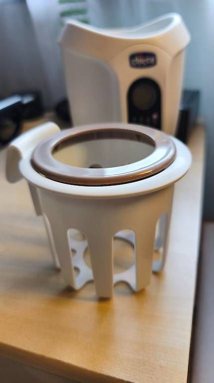 Repas pour bébés: Chauffe biberon Chicco – D'occasion à Noréaz par Jeanneretp 1