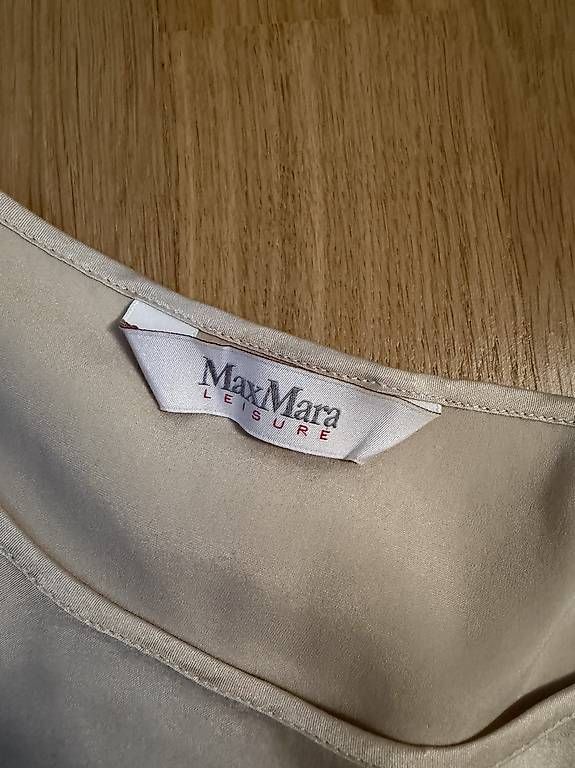 Max Mara Top: Top di seta Max Mara – Usato da Comano venduto da federicam 1