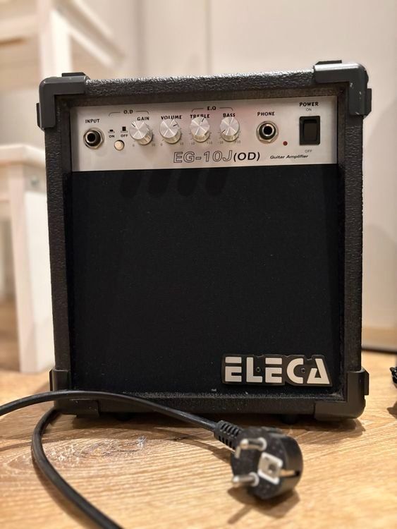 Instruments de musique: ELECA E-Gitarre Set mit Verstärker & Zubehör – Neuf (Voir description) à Frauenfeld par .BOO. 5