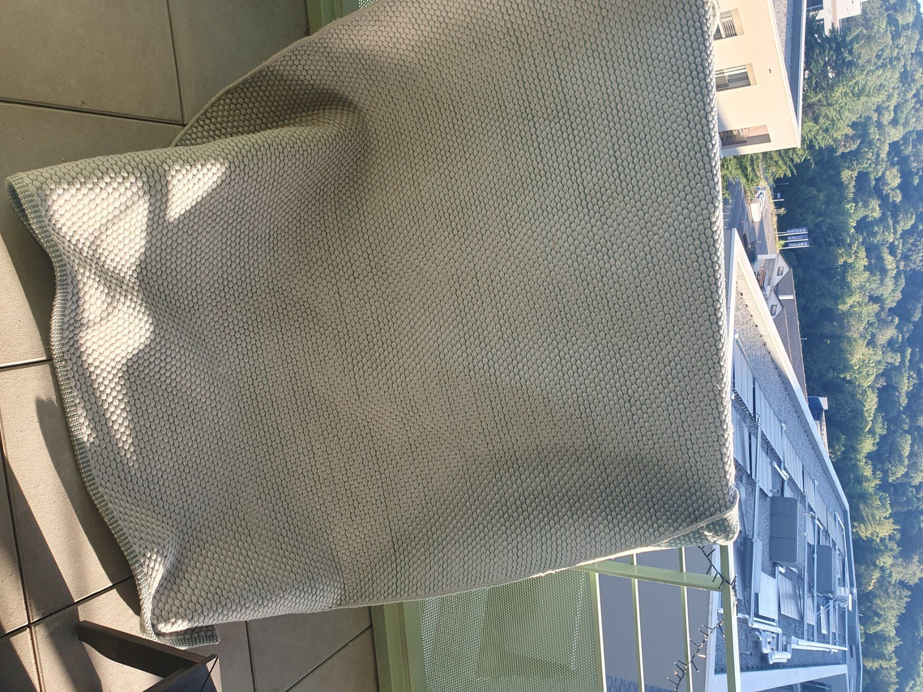 Teppiche: Tapis à donner 220x160 – Gebraucht aus Bussigny von pschumac