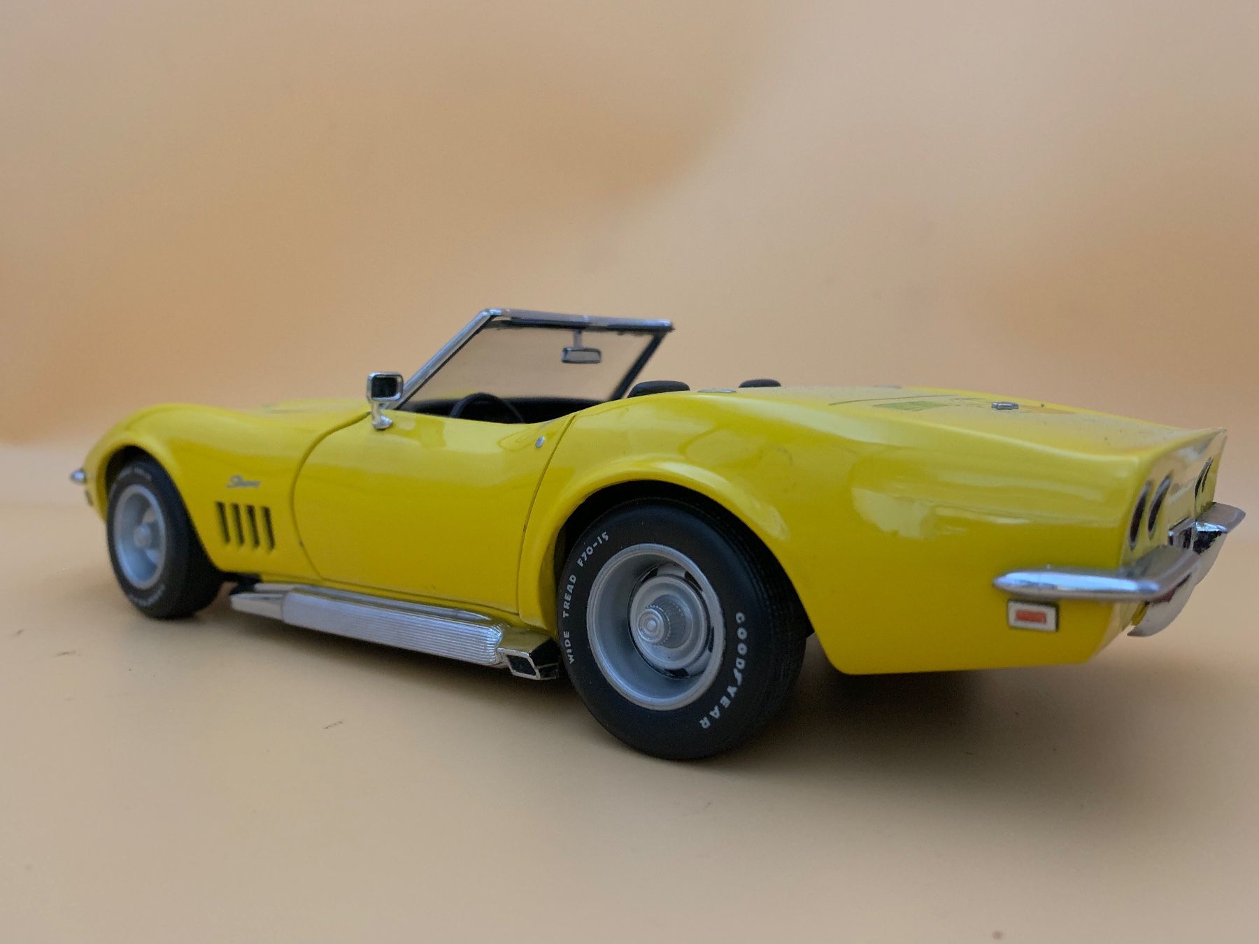 Revell Modellini d'auto: Chevrolet Corvette 1969 1:18 – Usato da Epautheyres venduto da LordSkull 2