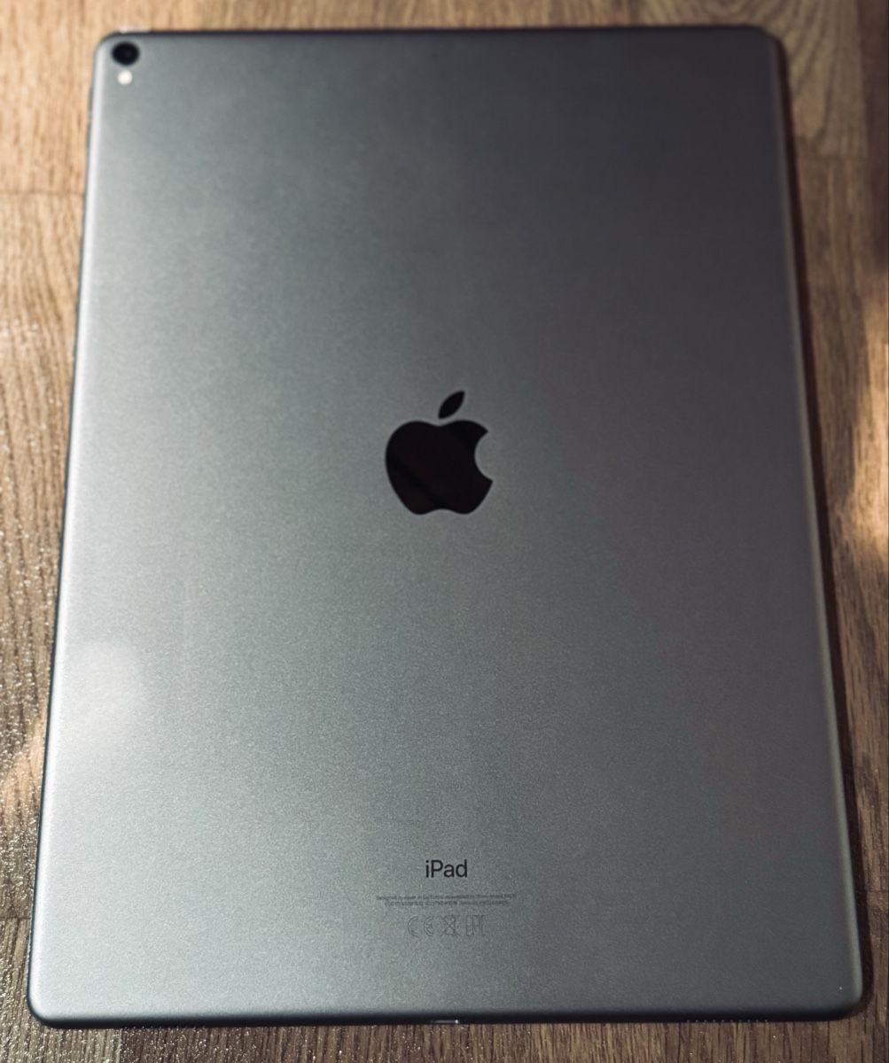 Apple Tablettes PC: iPad Pro 12,9 Generation 2 – D'occasion à Rorbas par zsoltar 1