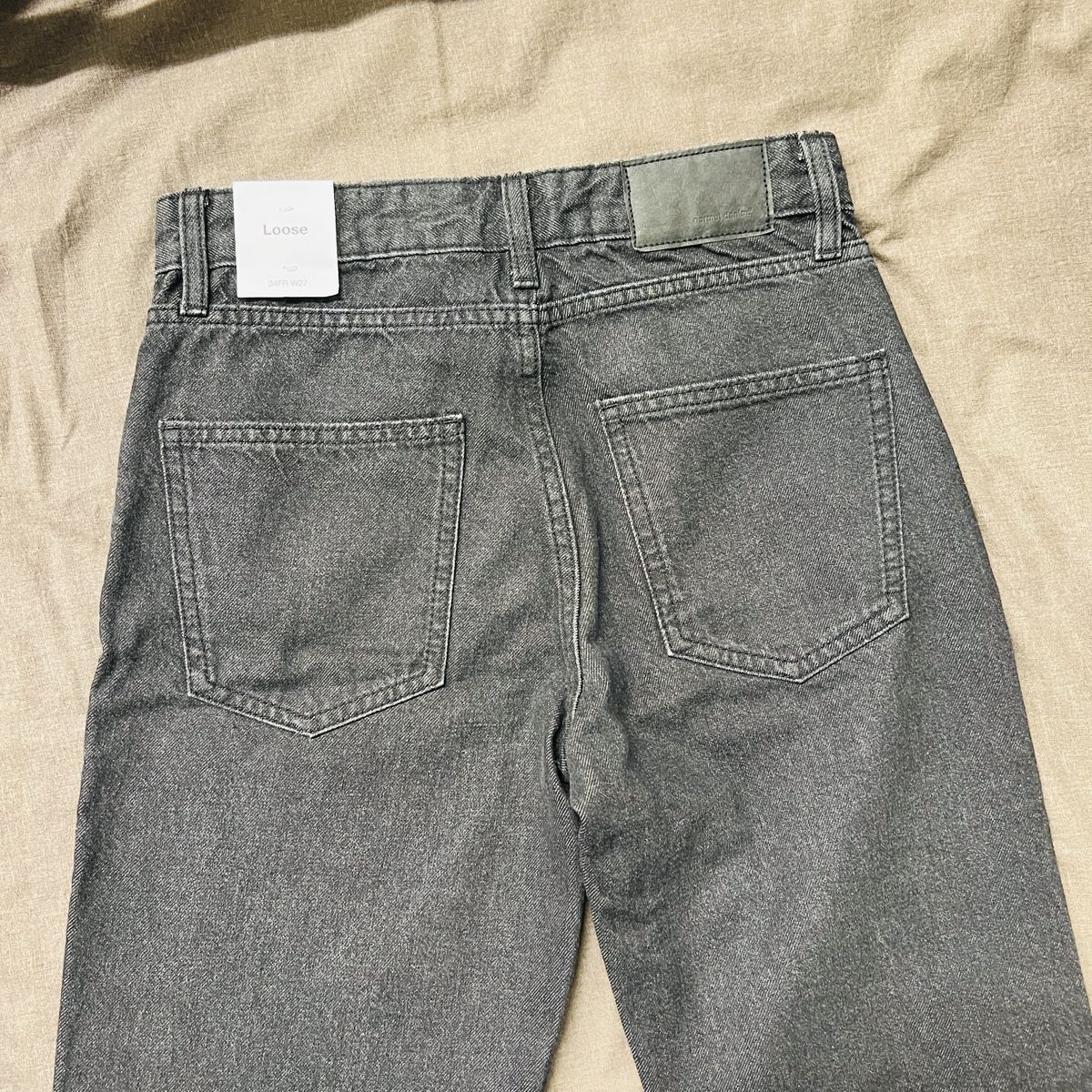 Jeans: Celio Jeans Loose Fit Grey W27 M – Neuf avec emballage d'origine à Fribourg par saw_hyb8 3