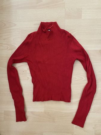 Roter Pullover Gr. M