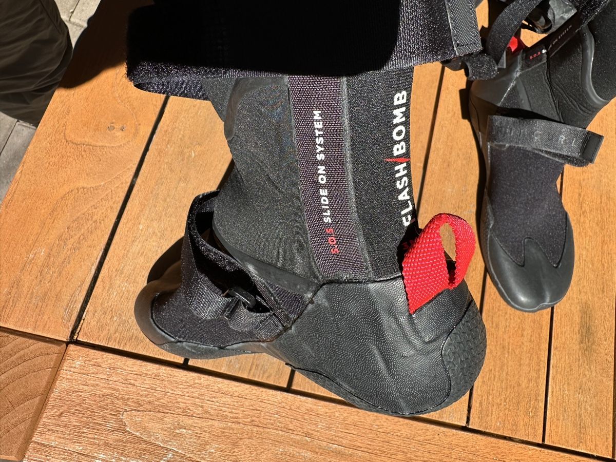Rip Curl Herrenschuhe: Surfschuhe Rip Curl Flashbomb 3mm Splittoe 9/42 – Neu (gemäss Beschreibung) aus Frauenfeld von Chrisspecki 1