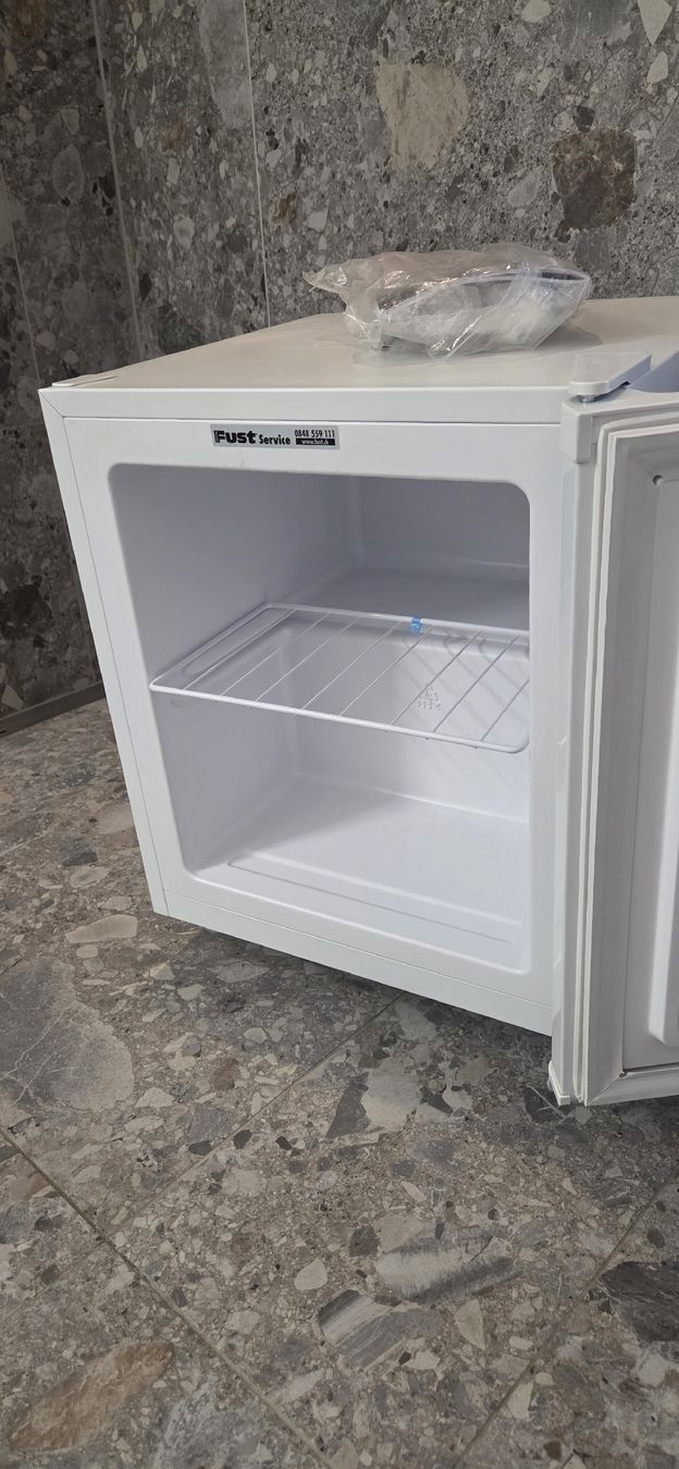 Gefrierschrank: Novamatic TF 033 – Gebraucht aus Thun von uersel