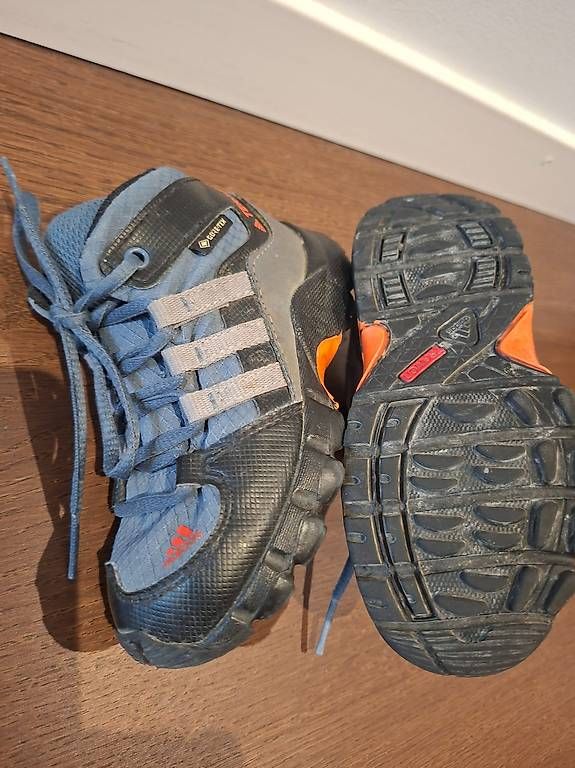 Adidas Scarpe per ragazzi: Adidas Wanderschuhe Grösse 23 GoreTex – Usato da Zürich venduto da Johanna124 1