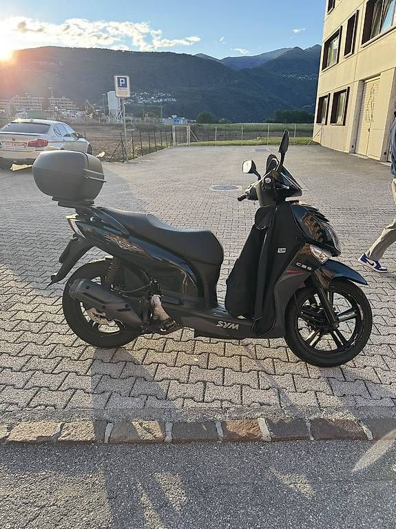 Scooters: Scooter SYM HD 125 – Gebraucht aus Massagno von Huss8