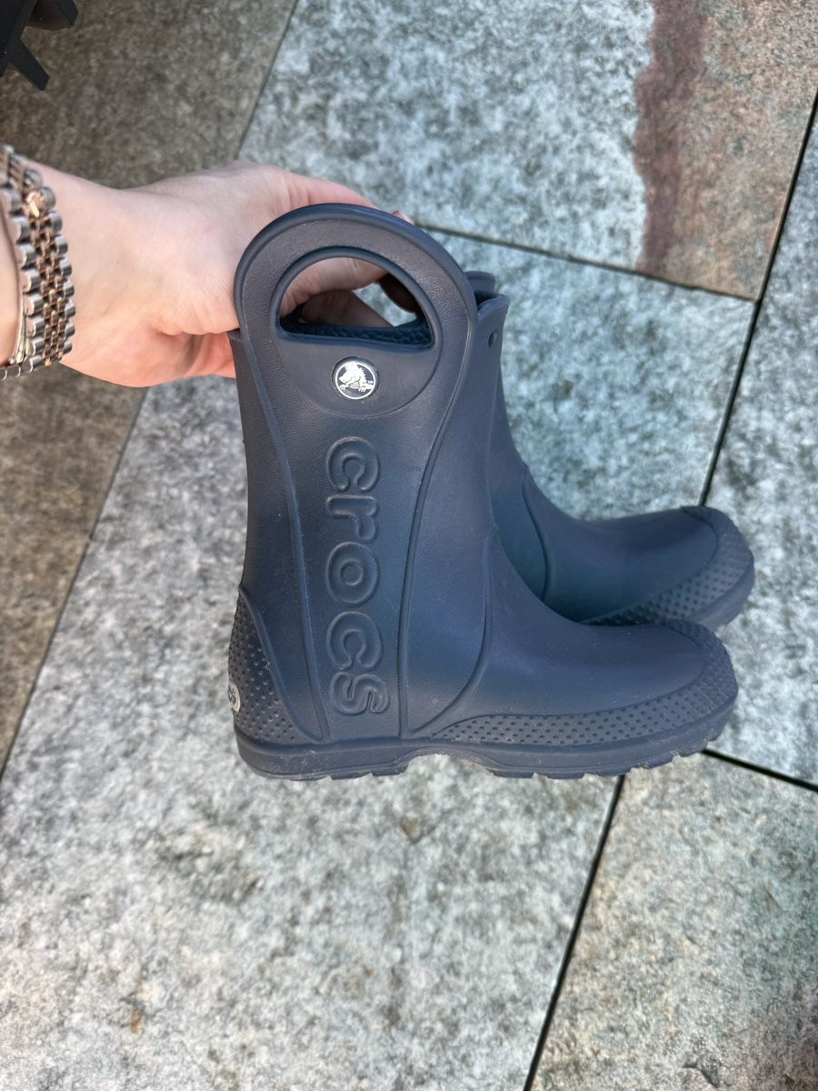 Crocs Herrenschuhe: Crocs Regenstiefel C10 – Gebraucht aus Forch von kat_98t7