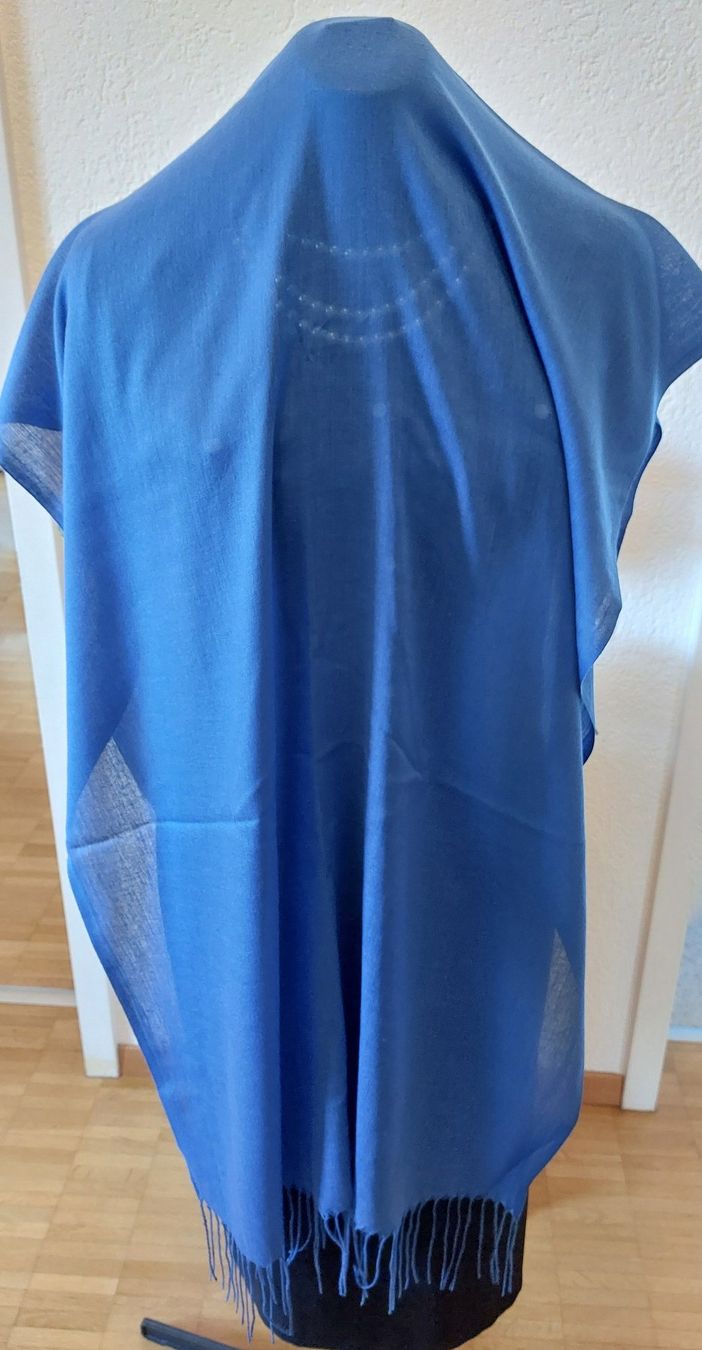 Foulard & Sciarpe: Weiche Pashmina Schal blau – Nuovo e nell'imballaggio originale da Zollikofen venduto da Blackie 4