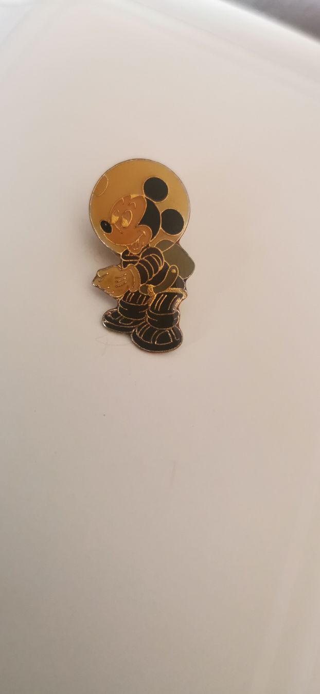 Plaketten & Abzeichen: Pin Mickey Mouse  – Gebraucht aus Genève von vins50