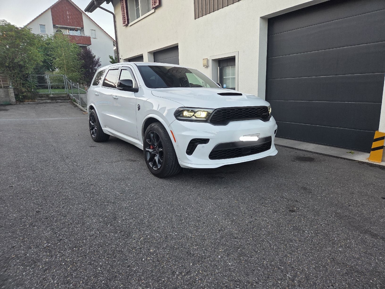 Dodge Autos: DODGE Durango SRT Hellcat (6200 Km) – Gebraucht aus Oberhasli von General-Dealer 1