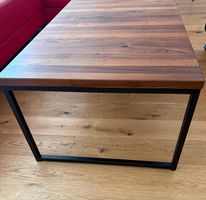 Massiver Couchtisch Akazie  schöner Holzlook