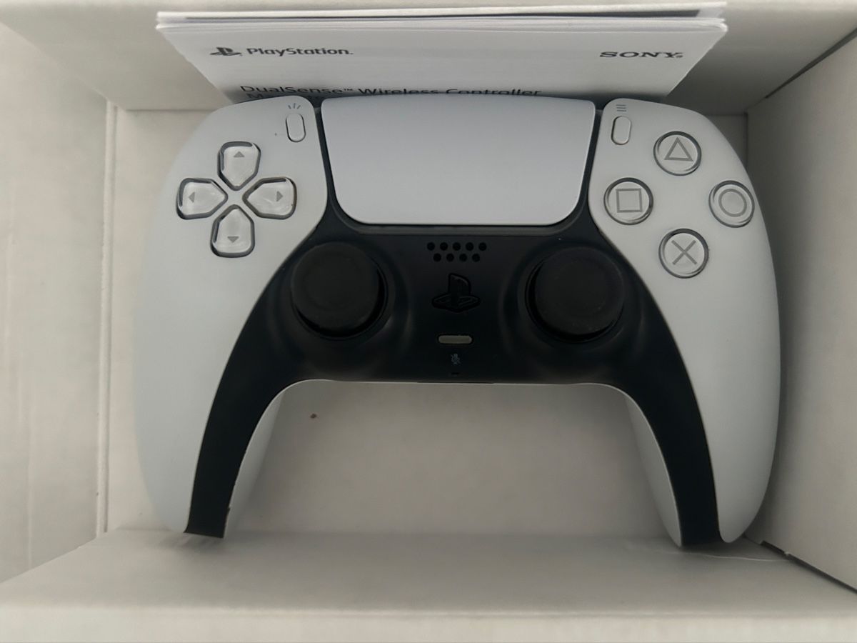 Sony Console: SONY PlayStation DualSenseWireless Lot 3x – Usato da Montet (Broye) venduto da Jocksmock 2
