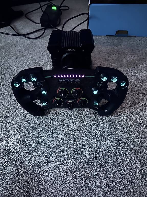 Moza Racing Controller: F1 / GT Simracing Setup von Moza zu verkaufen – Usato da Kradolf venduto da luk_5tdq