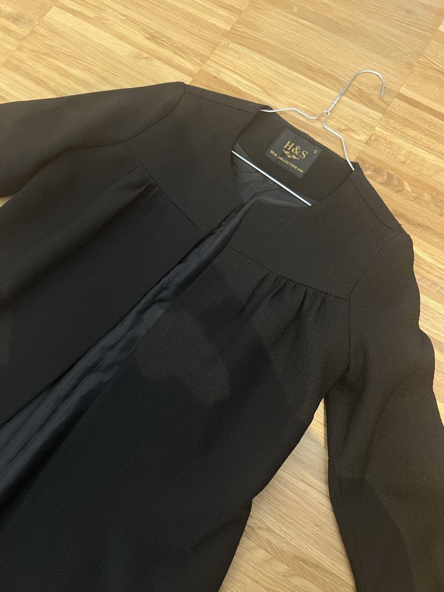 Manteaux: Black coat – D'occasion à Adliswil par avatar83 2