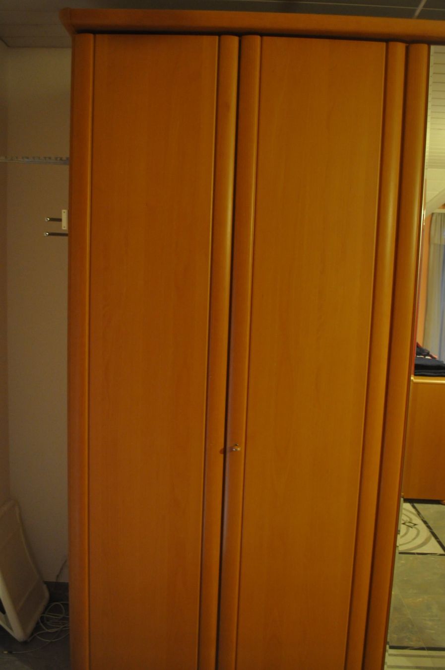 Armadi: Kleiderschrank 3-teilig – Usato da Stüsslingen venduto da jedmar 2