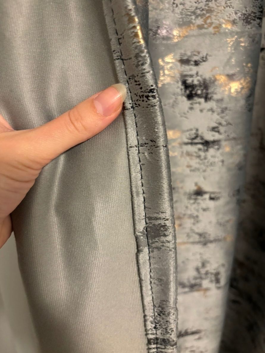 Rideaux: Curtain blinds – D'occasion à Neuchâtel par dum_5xby 3