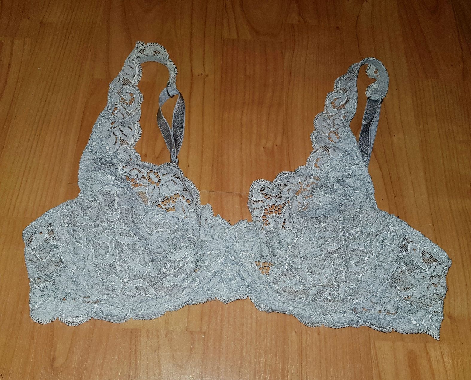 Hanro Sonstige Unterwäsche: Hanro Spitzen BH 80 B  – Gebraucht aus Menznau von Valinor 4
