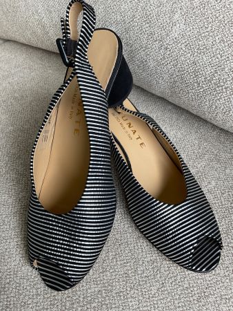 BRUNATE Leder Sandalen Gr 37.5 schwarz/silbrig Neuwertig
