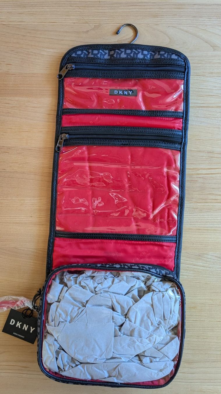 DKNY Kosmetikkoffer: NEUES Necessaire / Kulturbeutel DKNY – Neu und originalverpackt aus Naters von liz_r7cw 1