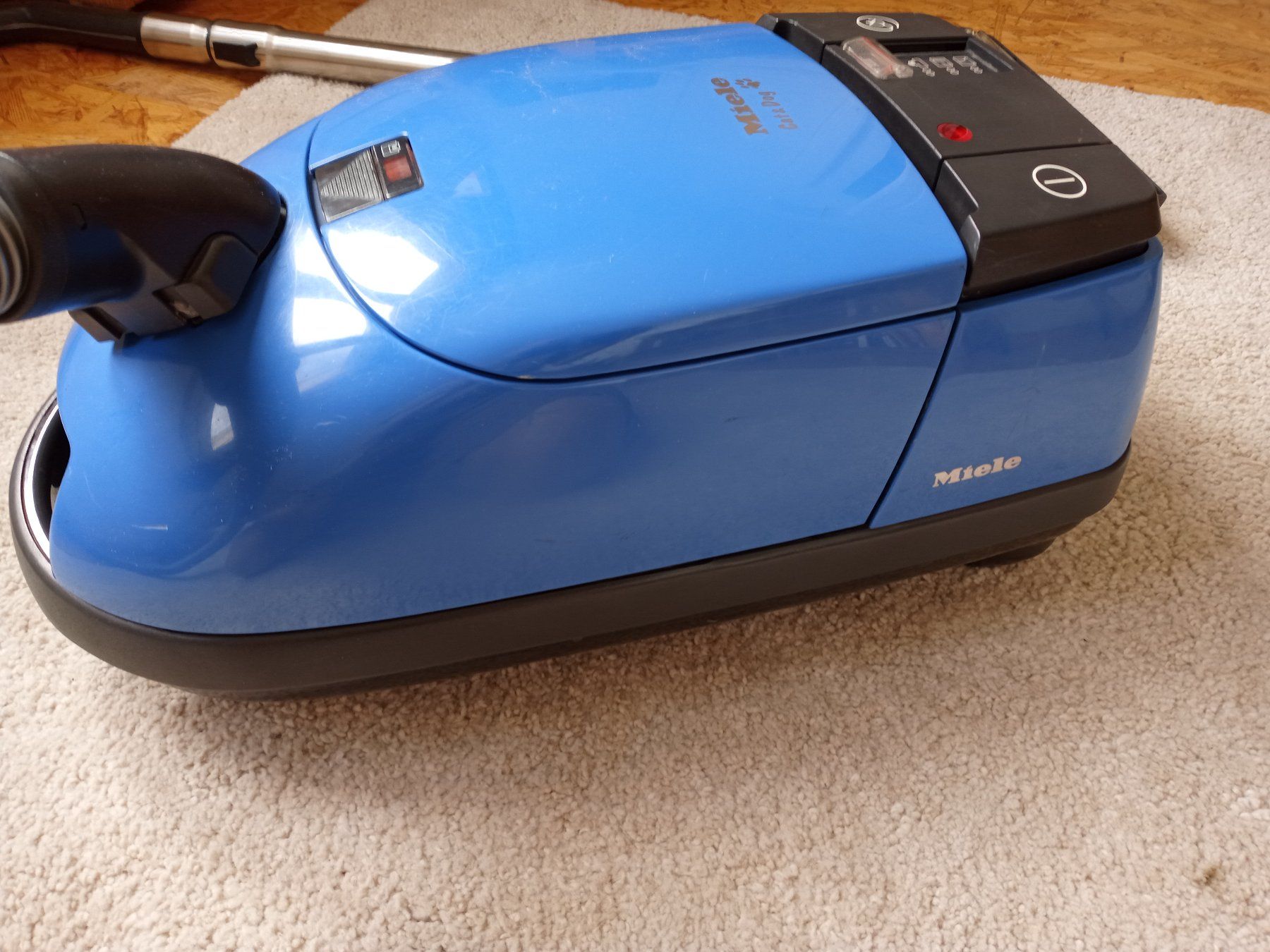Miele Aspirapolveri & Accessori: Staubsauger Miele Cat&dog 1500w – Usato da Prez-vers-Siviriez venduto da Monija70 5