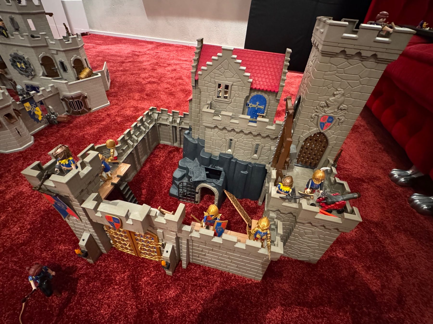 Playmobil Casette per bambini: Playmobil Ritterburg Set – Usato da Neyruz FR venduto da pavel5