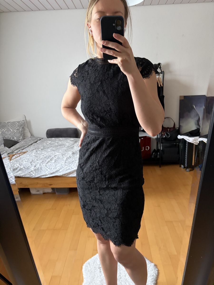 H&M Vestiti: Black lace dress H&M – Usato da Zürich venduto da Abu95 7