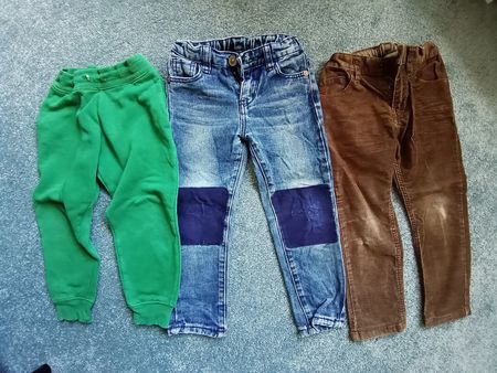 3 Hosen Gr. 104