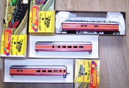 Roundhouse H0 US-Set mit 3 SP Personenwagen, Bausätze, neu