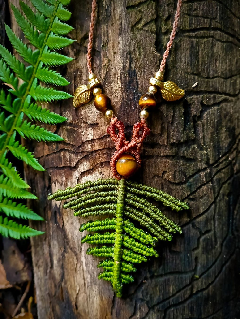 Catenine: Collana artigianale macramè felce  – Nuovo (secondo la descrizione) da Soyhières venduto da vin_x7r5 1