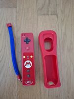 Nintendo Wii Remote Mario Edition mit Schutzhülle rot