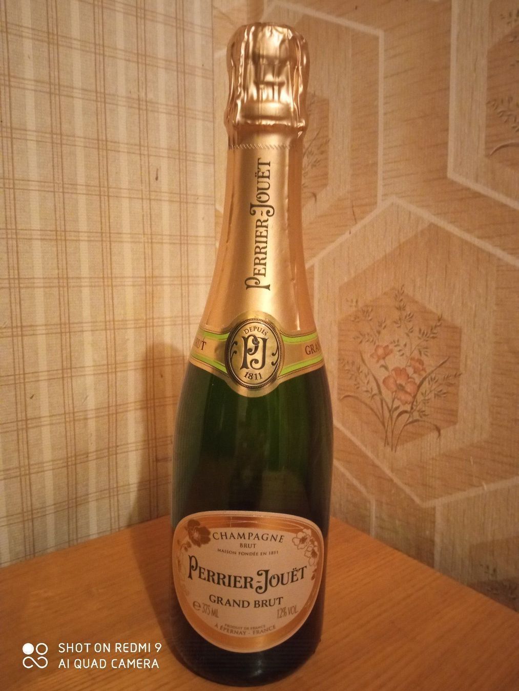 Vino: Champagner Perrier-Jouet Grand Brut375ML – Nuovo e nell'imballaggio originale da Wald ZH venduto da mlnt