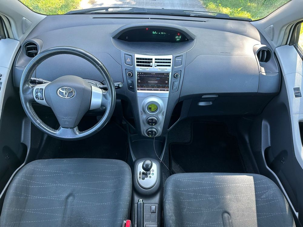 Toyota Automobili: TOYOTA Yaris 1.3 Linea Luna – Usato da Hünenberg venduto da Auto-Klinik01 3