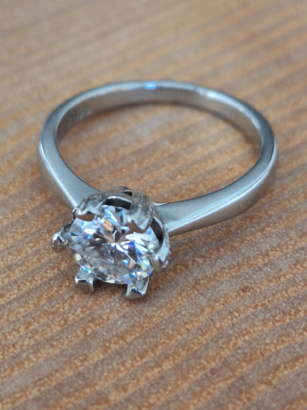 Anelli: Solitär Moissanit Ring 1.0 ct. D, VVS1, Sterling Silber  – Usato da Dornach venduto da bals28 4