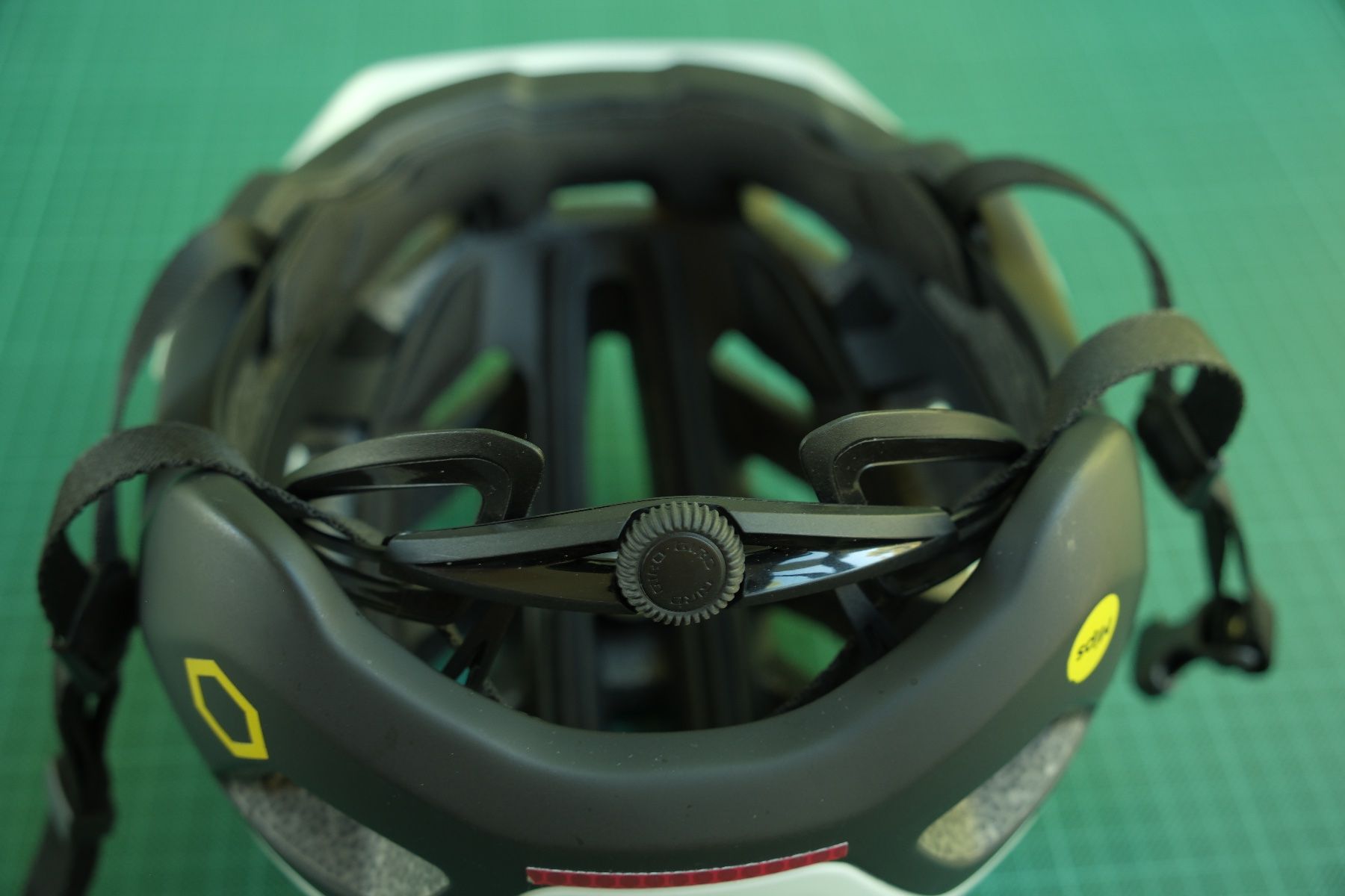 Giro Caschi: Fahrradhelm Giro Radix Mips – Usato da Bern venduto da Dibe2 6