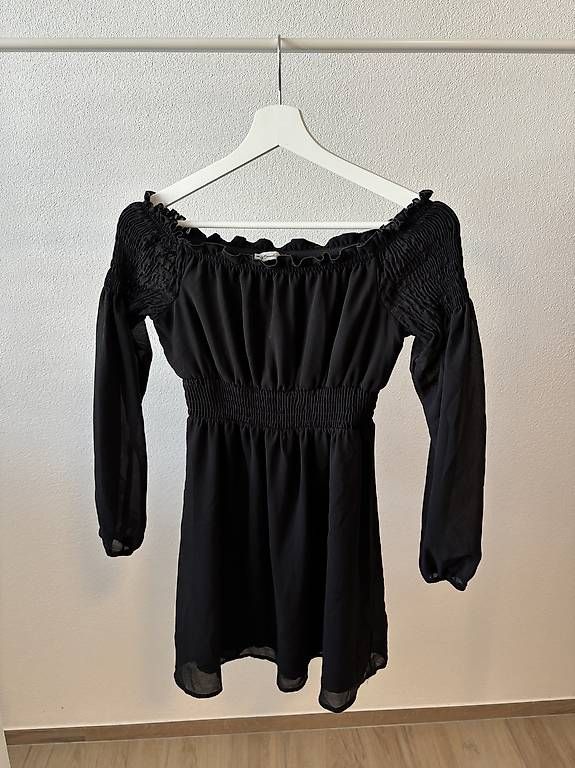 Vestiti: Kleid – Usato da Niederwil AG venduto da jul_xms5