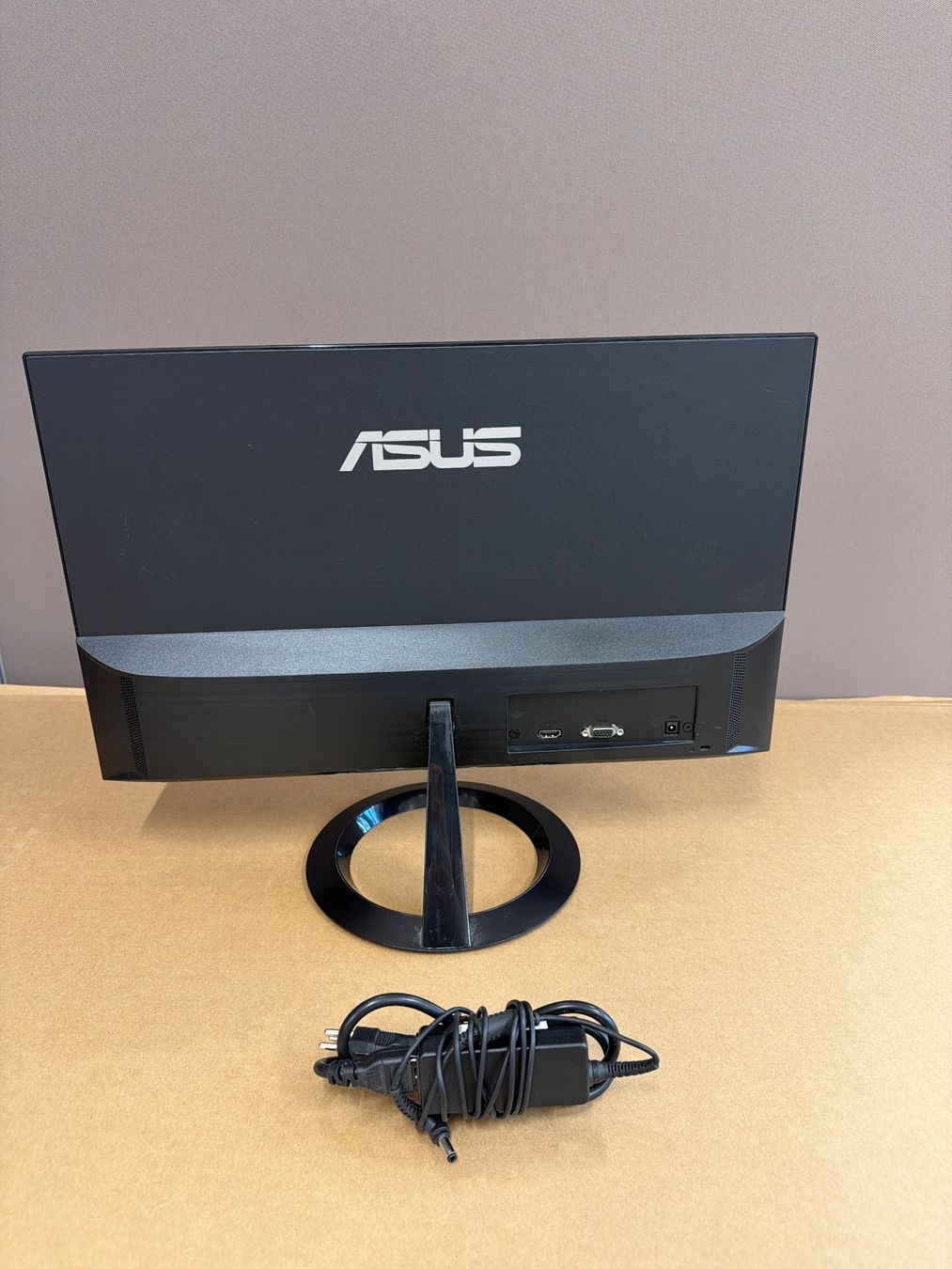 Asus Monitor: ASUS VZ229HE 21.5" Monitor – Usato da Dietlikon venduto da ComdatAG 4
