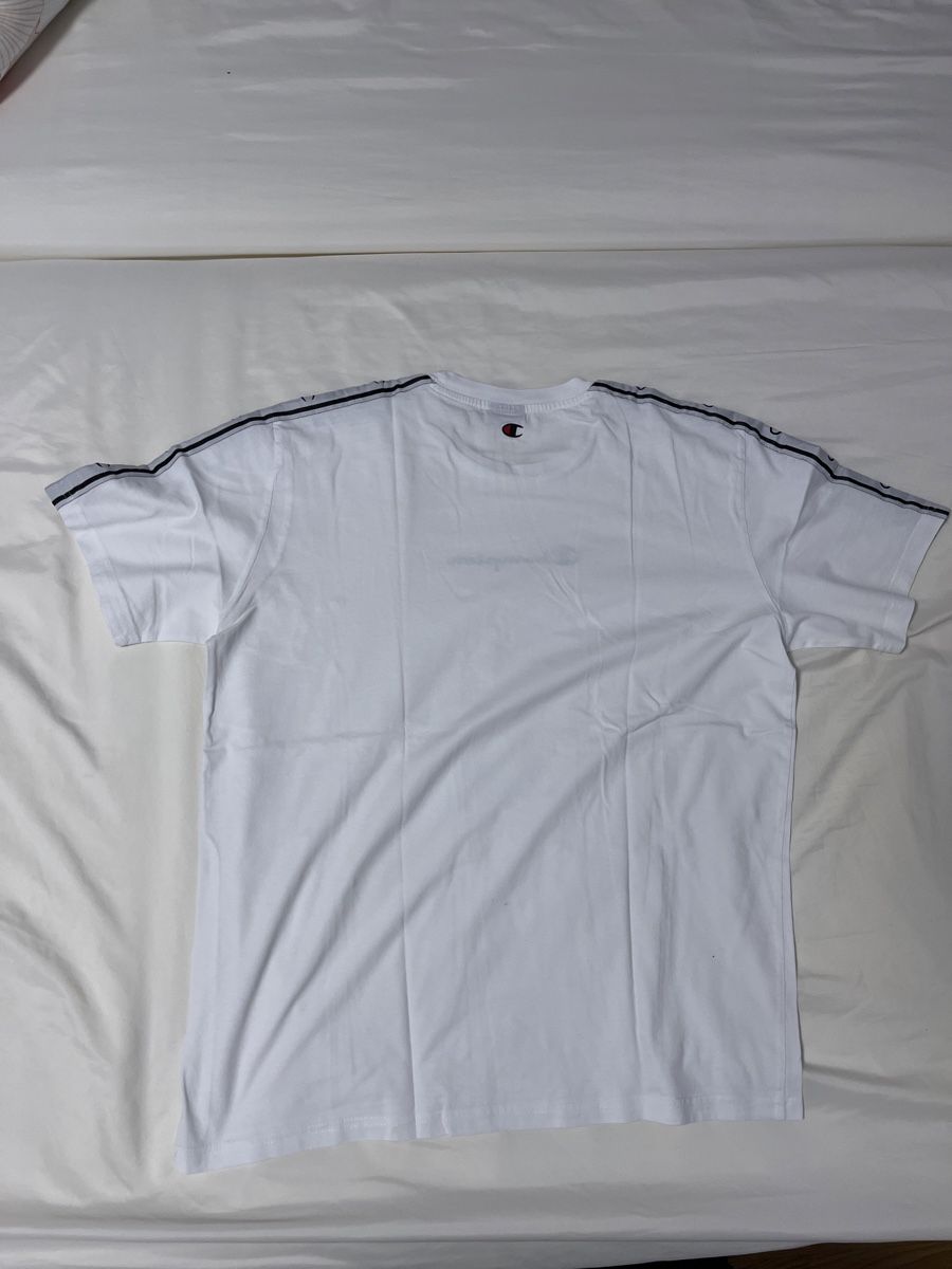 Champion Hemden, T-Shirts & Polos: Champion T-Shirt – Gebraucht aus Sarnen von flo_25mp 1