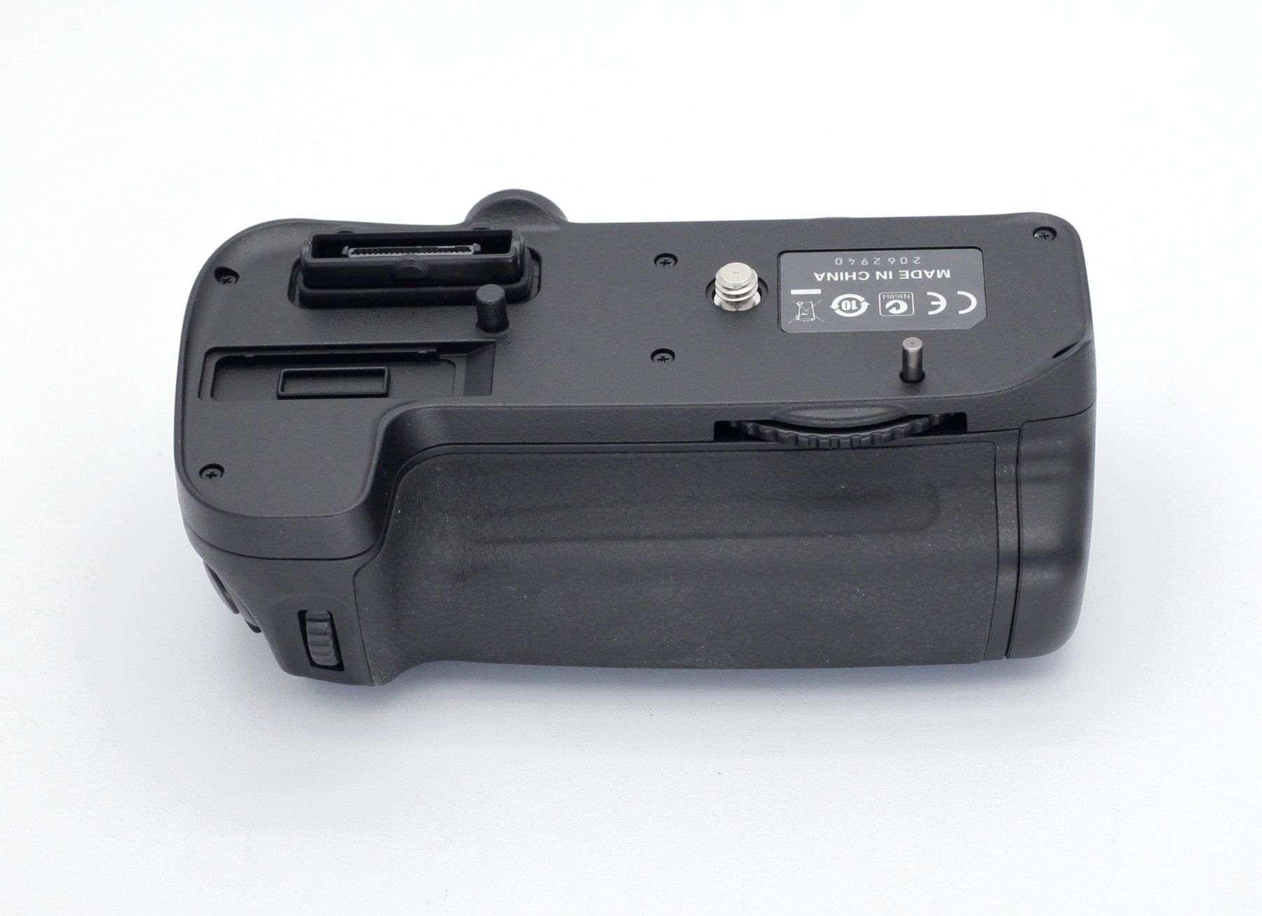 Nikon Kamera: Nikon MB-D11 Batteriegriff D7000 – Gebraucht aus Birsfelden von Foti-Virus