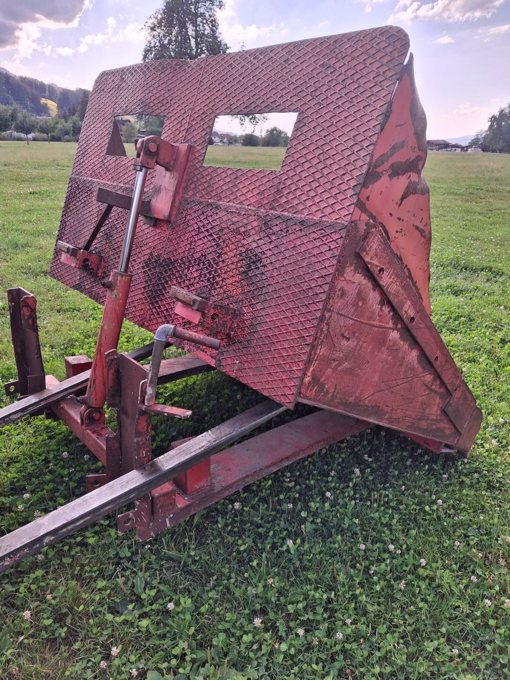 Gabelstapler & Hubwagen: Staplerschaufel/Kippschaufel – Gebraucht aus Siebnen von Grosswis50 2