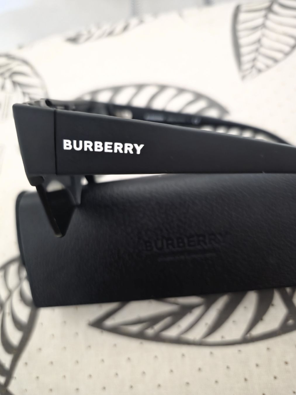 Burberry Brillen & Gläser: burberry unisex Sonnenbrille. – Gebraucht aus Winterthur von Panda1993 1