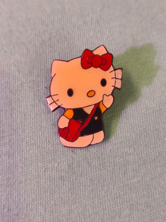 Vintage Hello Kitty 1976 Pin | Kaufen auf Ricardo