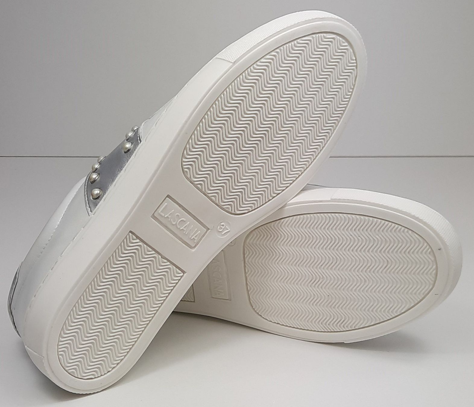 Lascana Damenschuhe: LASCANA Sneaker Schnürhalbschuh mit Perlen Gr. 37 – Neu und originalverpackt aus Seuzach von VT-Collections1 7